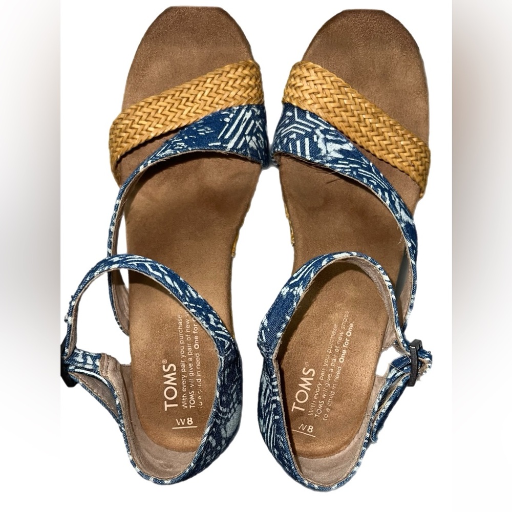 Toms Clarissa Blue Tan Wedge Size 8 Women Excellent Condition - Picture 3 of 9